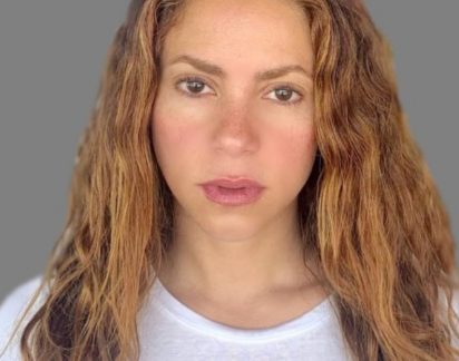 Shakira gera preocupação: fotografada em lágrimas [Fotos]